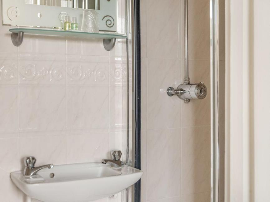 Brook Hotel Лондон Экстерьер фото